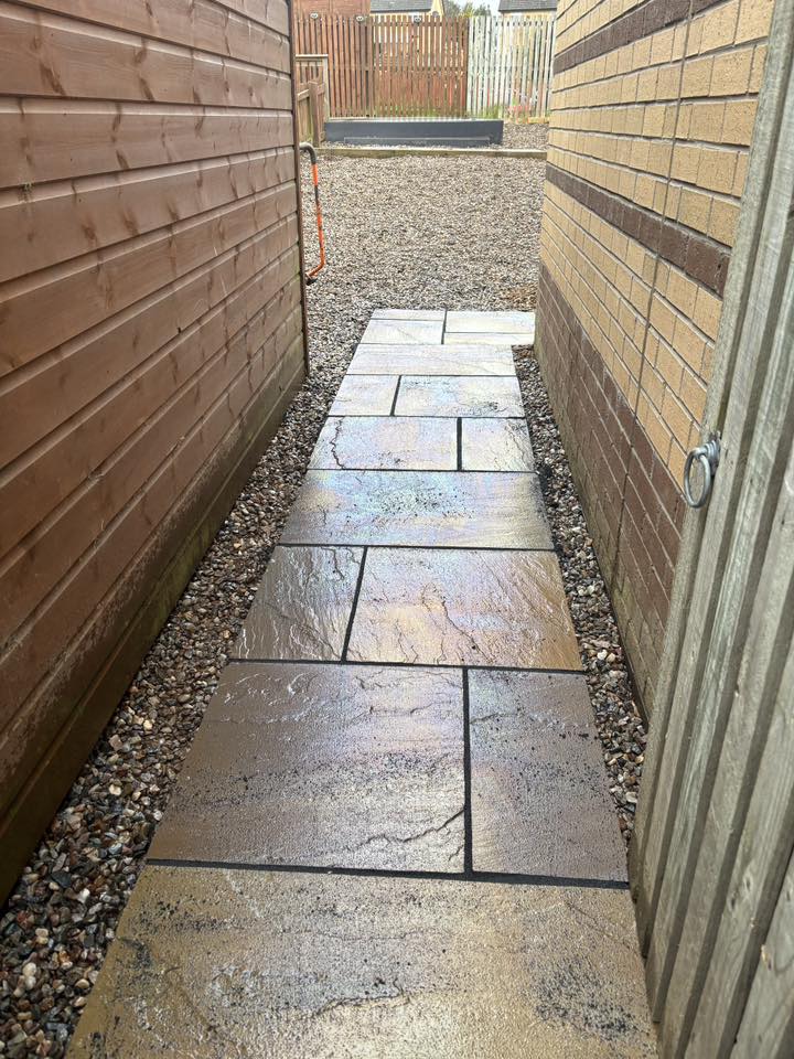 Modern porcelain slab garden image 1