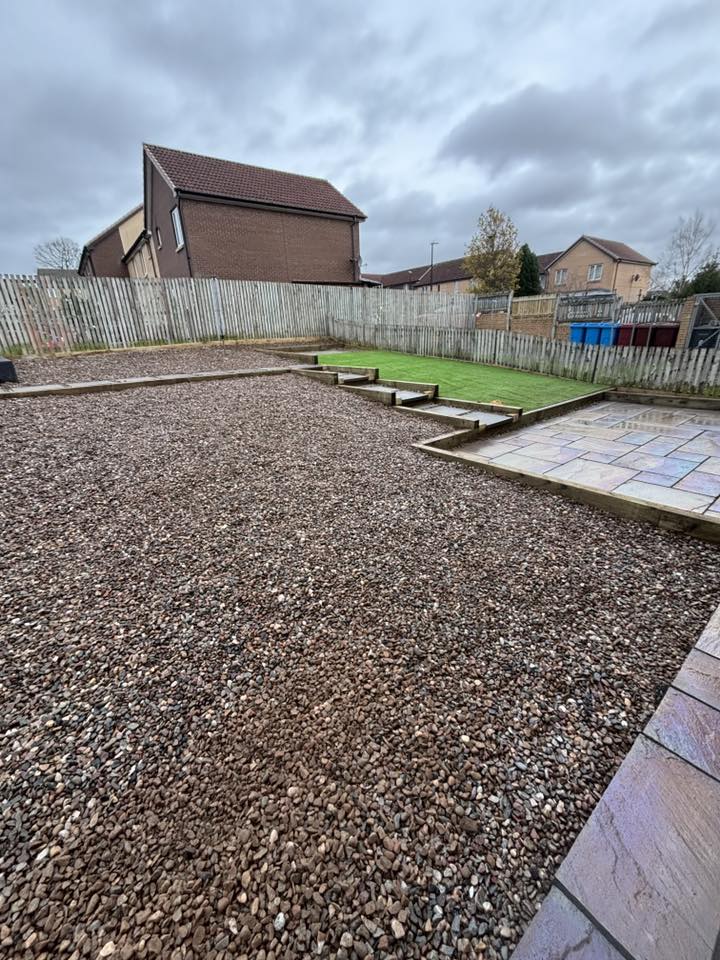 Modern porcelain slab garden image 4